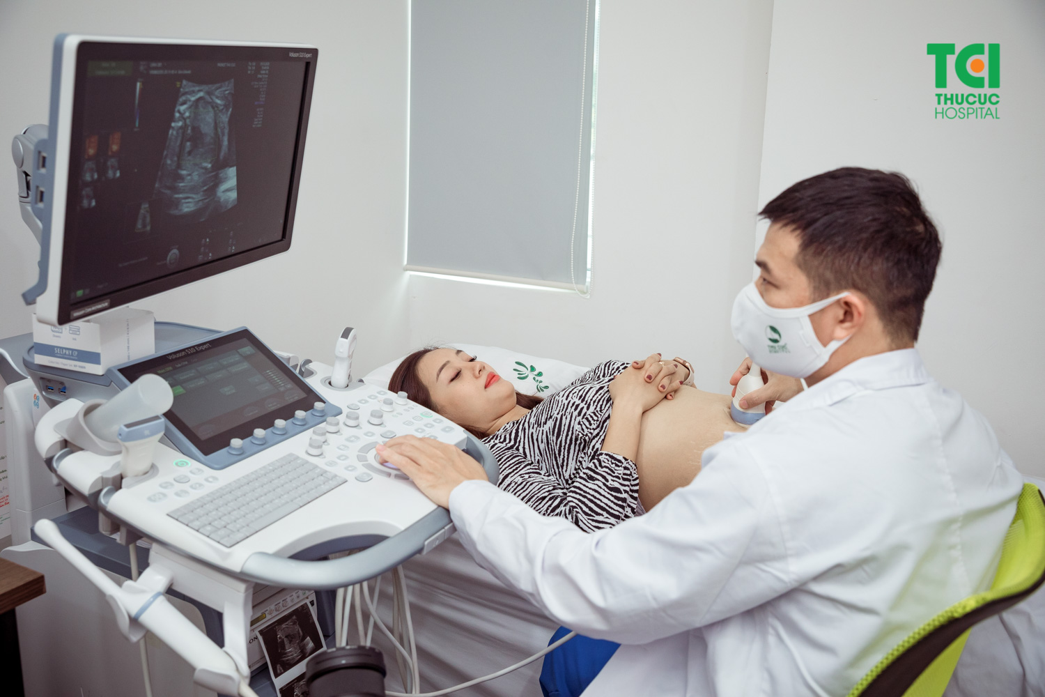Trải nghiệm thực tế 1 ngày đưa mẹ đi khám tim tại Hồng Ngọc