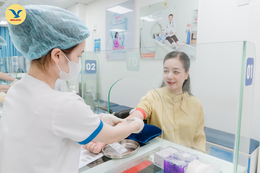 Quy trình đặt lịch khám online Medlatec khoa Nội