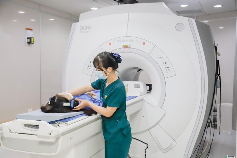 Đặt lịch chụp X-quang tại Medlatec qua ứng dụng di động