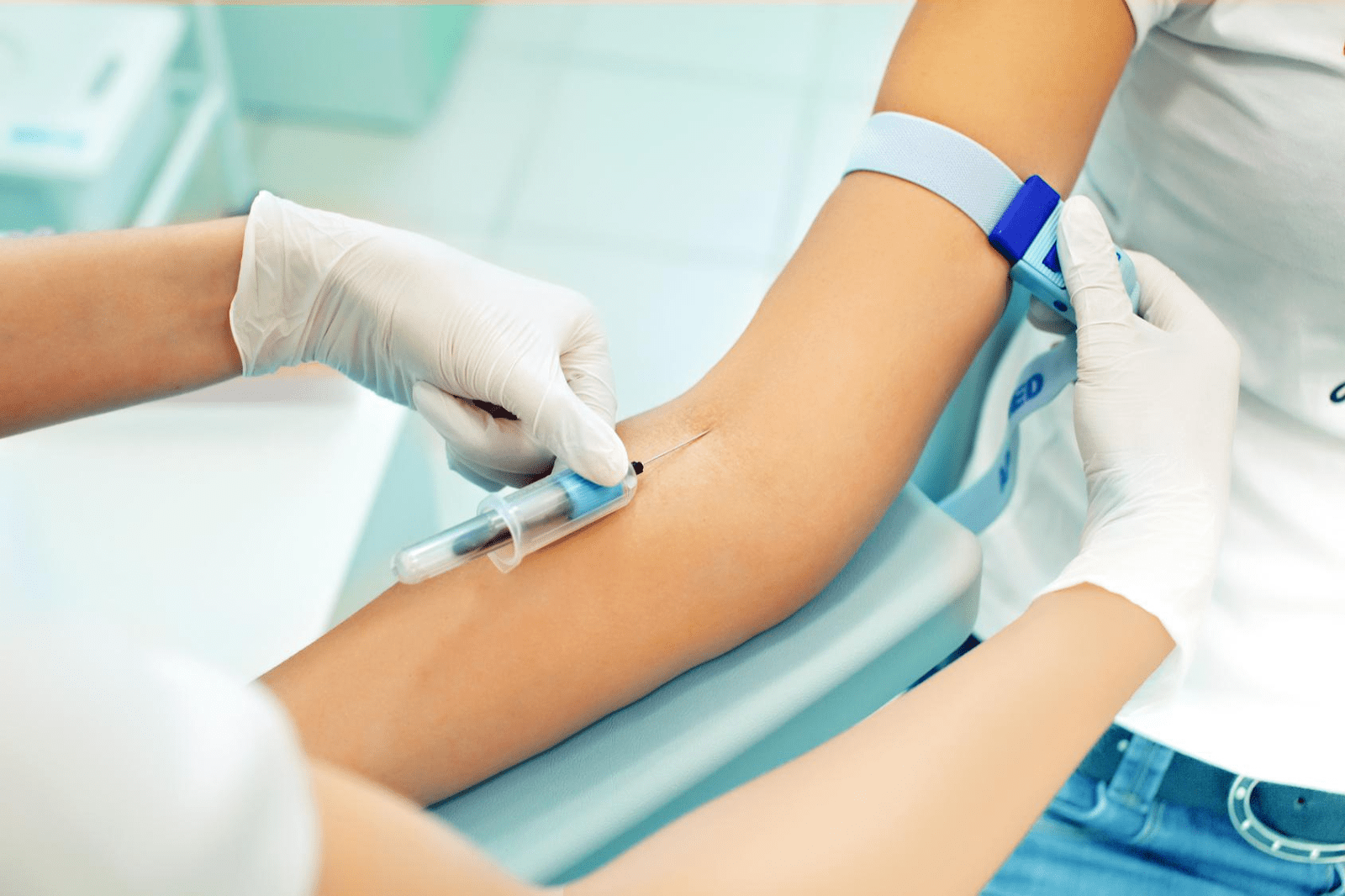 Những lưu ý quan trọng khi làm xét nghiệm sốt xuất huyết tại nhà