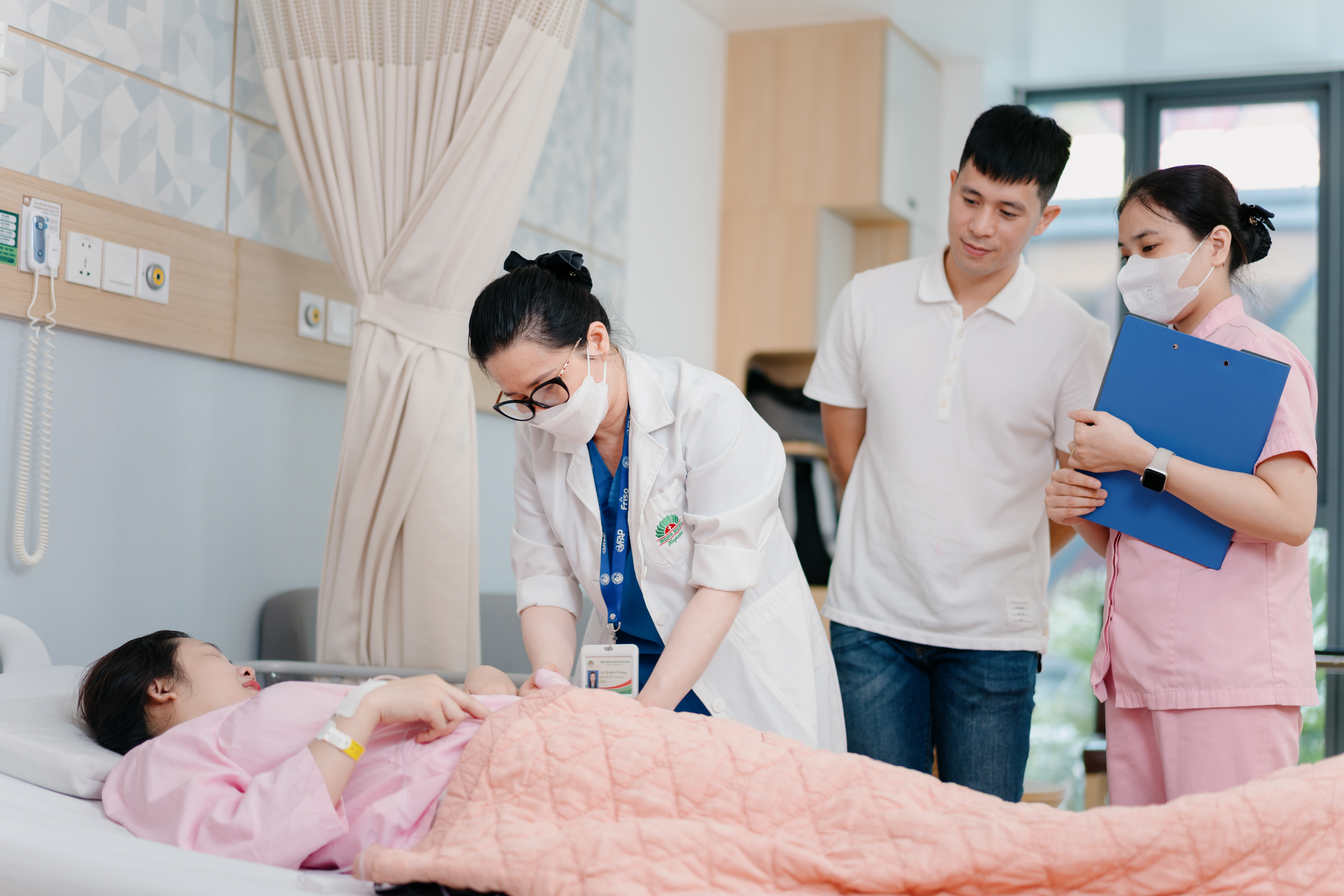 Lợi ích của việc đặt lịch khám online tại Bệnh viện Hồng Ngọc