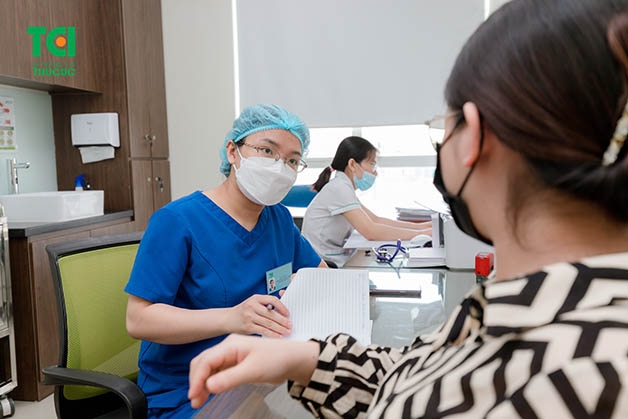 Khi nào mẹ cần đi khám bác sĩ?