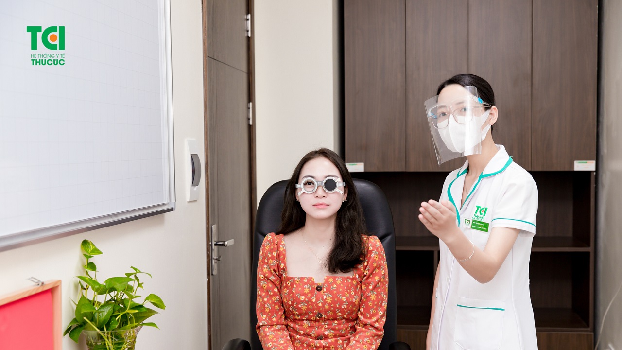 Ưu điểm khi khám mắt cho trẻ tại Thu Cúc