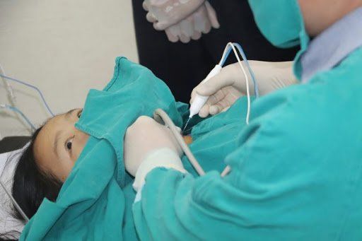 Ung thư tuyến gi&aacute;p v&agrave; nhu cầu điều trị tại Việt Nam