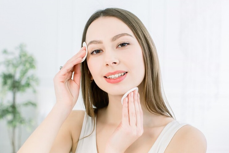 Vì sao nên chọn căng da mặt tại Hồng Ngọc?