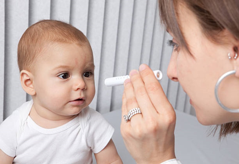 Gợi ý chăm sóc mắt trẻ em từ chuyên gia