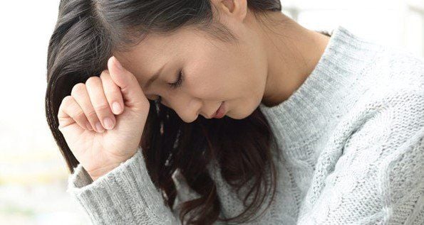 Rối loạn cảm giác: tê bì, kiến bò, nóng rát