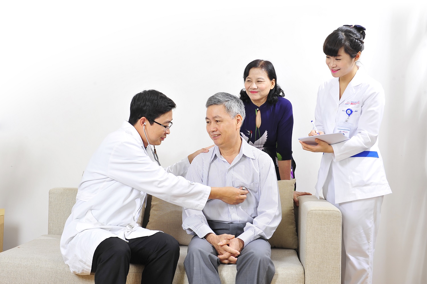 Kh&aacute;m, x&eacute;t nghiệm v&agrave; chẩn đo&aacute;n to&agrave;n diện l&agrave; g&igrave;