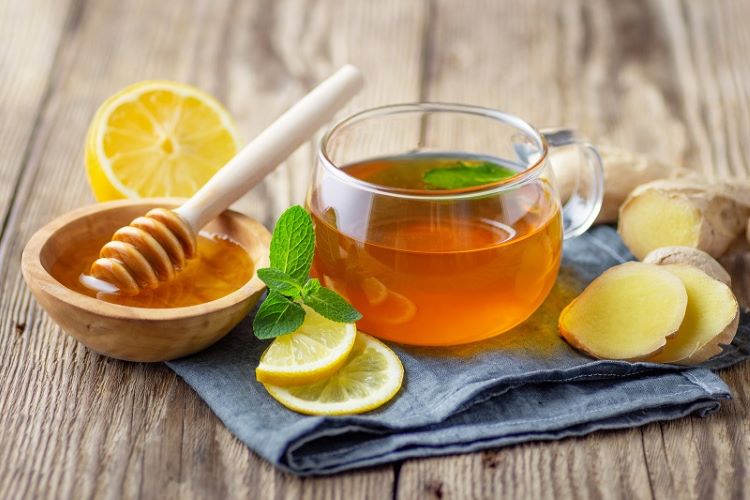 Mật ong chanh có tác dụng gì? 8 lợi ích cho sức khỏe, cách uống đúng và những ai không nên dùng