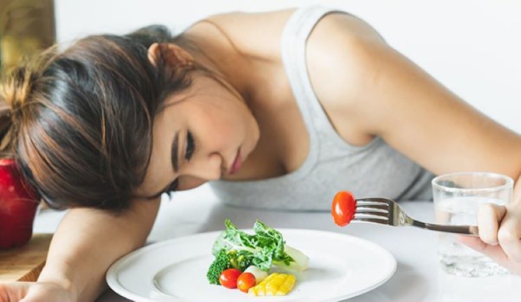 5 dấu hiệu cho thấy cơ thể hấp thu vitamin kém: Đừng bỏ qua những cảnh báo âm thầm