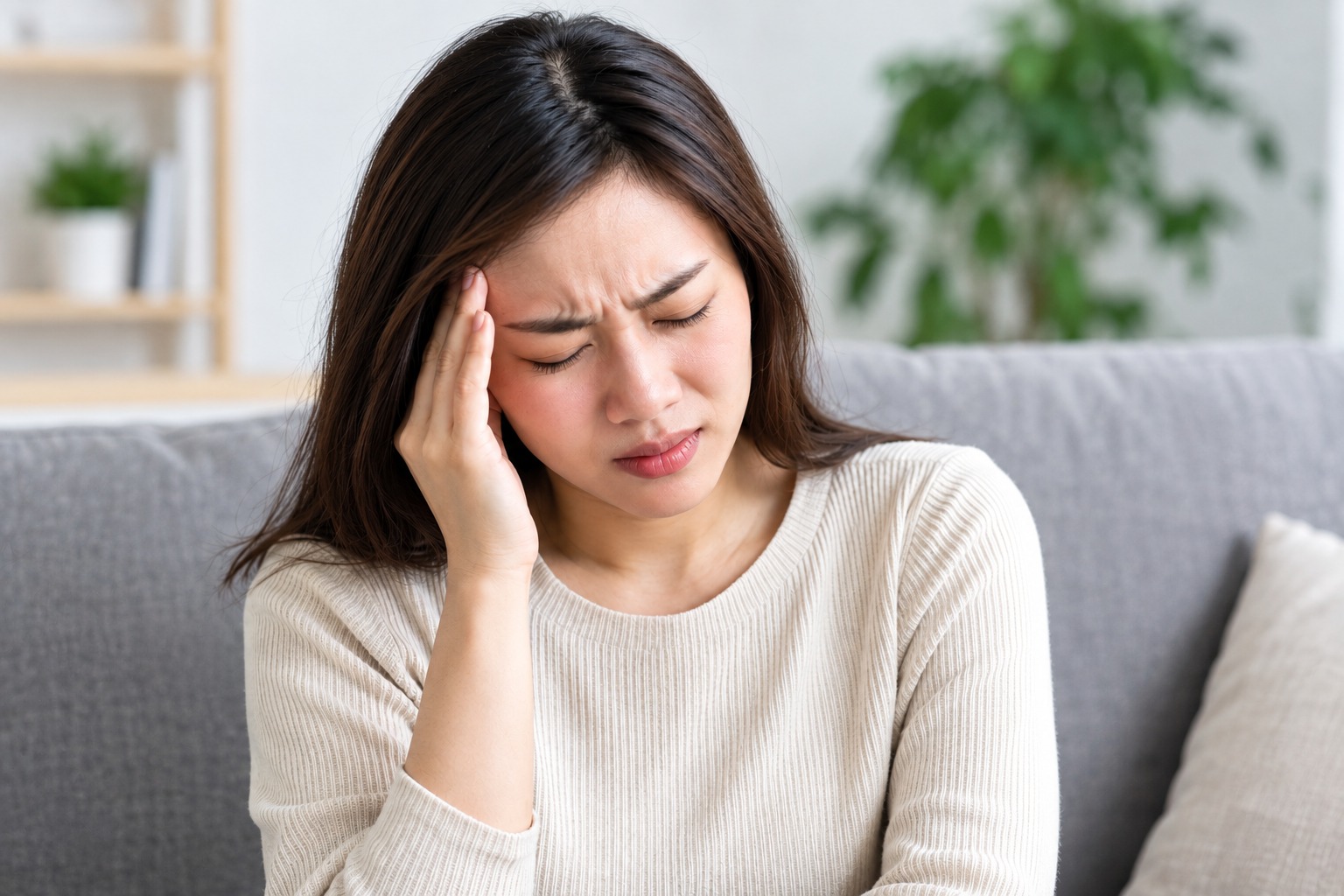 Đau Nửa Đầu: Triệu Chứng, Nguyên Nhân Và Cách Điều Trị