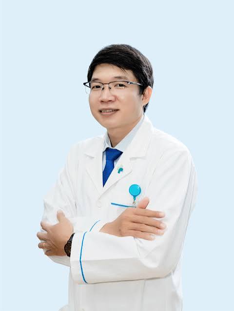 Bác sĩ CKI Huỳnh Văn Sữa